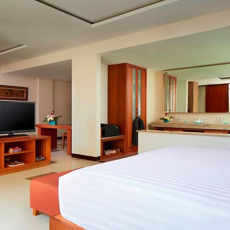 Sun Island Hotel & Spa Legian Екстер'єр фото